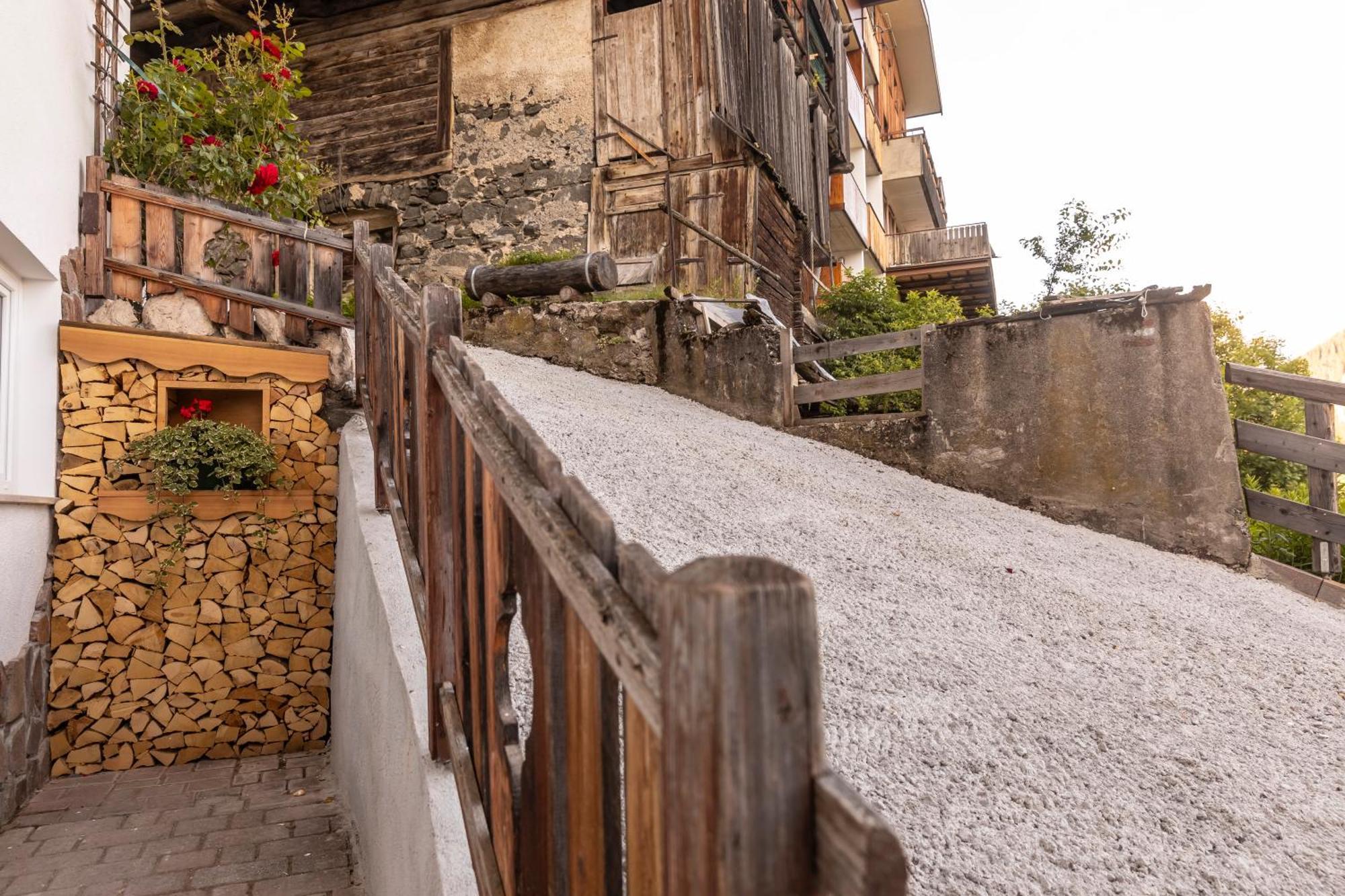 Garnì Cèsa dele Angele Colle Santa Lucia Exterior foto